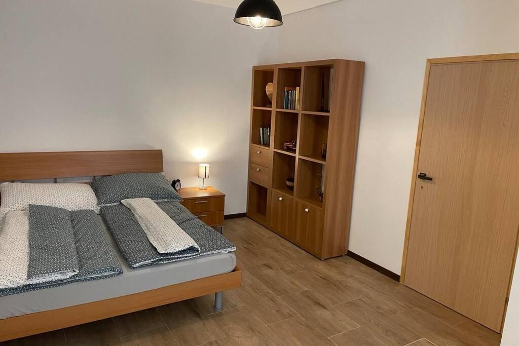 Newly Renovated 2 Rooms Apartment Downtown Nitra Eksteriør billede